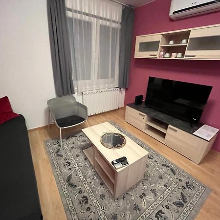 Corvin Pearl Deluxe Apartment Budapest Bagian luar foto