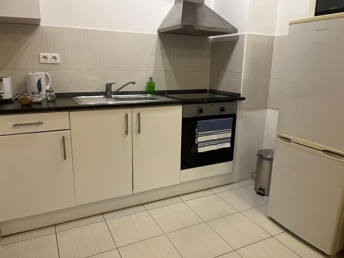 Corvin Pearl Deluxe Apartment Budapest Bagian luar foto