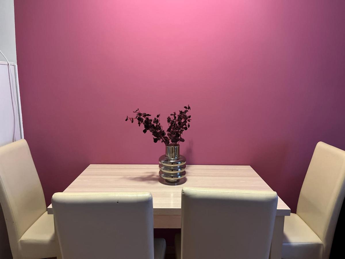 Corvin Pearl Deluxe Apartment Budapest Bagian luar foto