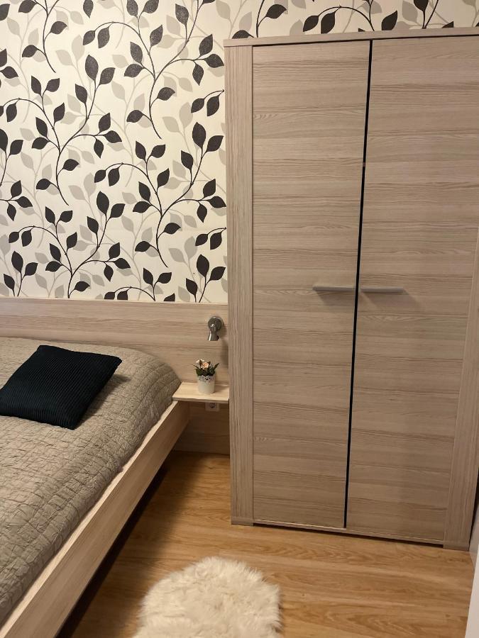 Corvin Pearl Deluxe Apartment Budapest Bagian luar foto